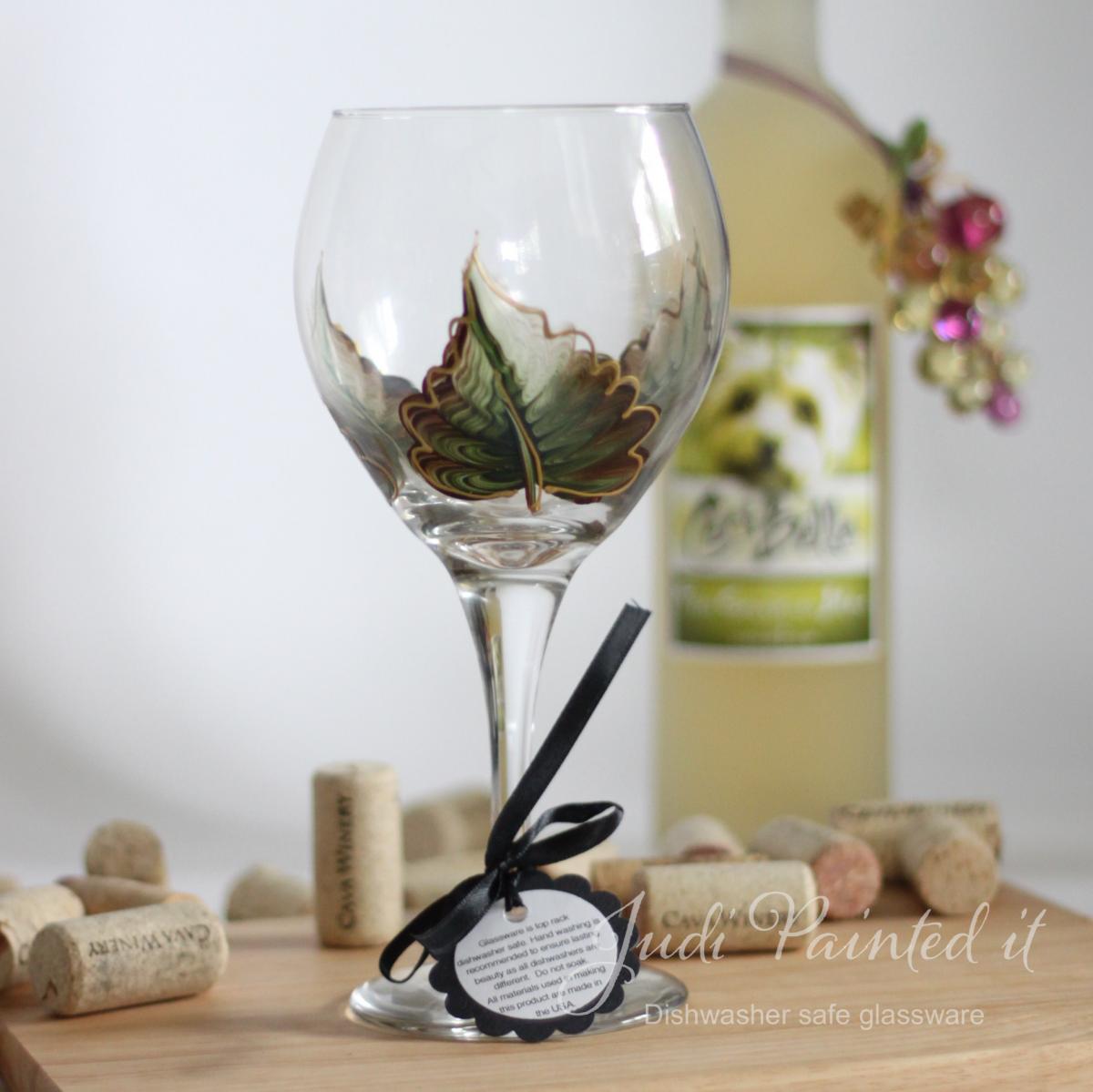 Green Leaf With Gold Trim Painted Wine Glass - Dishwasher Safe